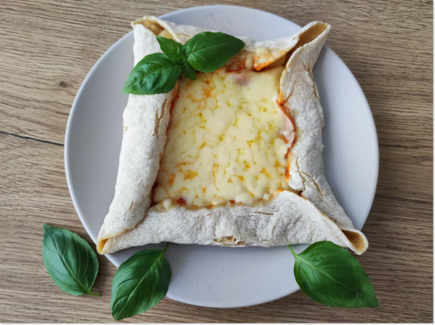 Tortilla "pizza"